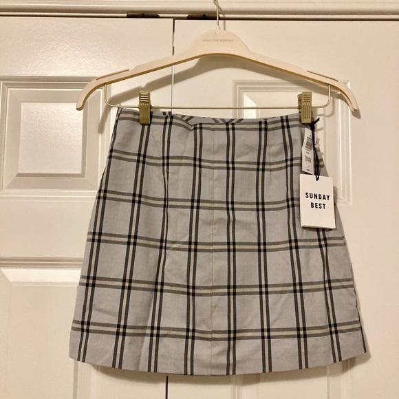 ✨ Aritzia Sunday Best Plaid Mini Skirt 😍 - Picture 5 of 9